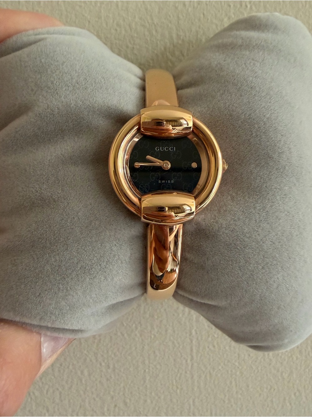 Gucci Rose Gold-Tone Bangle Watch with Black Dial - Picture 5 of 5